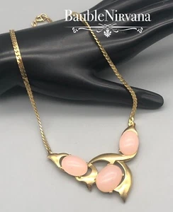 Collar Serpentina Plano Vintage Retro Trifari Rosa Ovalado Cabujón Aspecto Moderno - Imagen 1 de 5