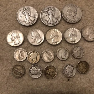 Lot of 18 Coins 2 Walking 1 Franklin Halfs 5 Q And 10 Dimes 90% silver Lot 15 - Picture 1 of 1