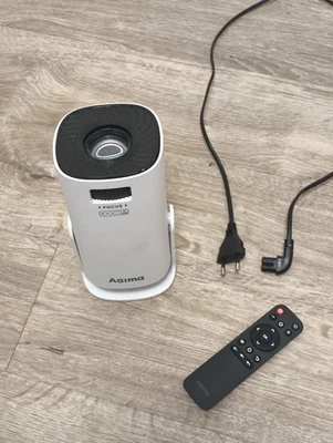 Wie Neu – Smart Projektor / Agima X3 / Smart Beamer / Heimkino / Weiß / Schwarz - Bild 1 von 4
