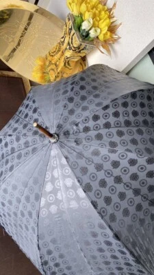 Auténtico paraguas Versace vintage negro Foto 1 de 2