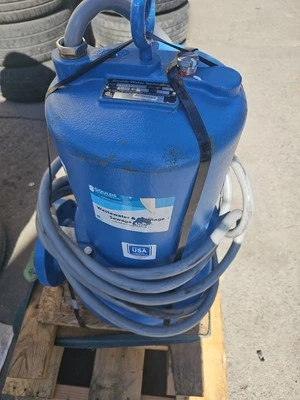 Goulds WS5032D4 Modelo Serie WS_D4, Bomba de Aguas Residuales, 5 HP, 230 V, 3 Fases Foto 1 de 4