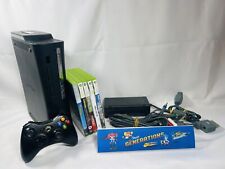 Microsoft Xbox 360 Consola 1 Controlador, Potencia & Av Cable 5 Gratis Juegos