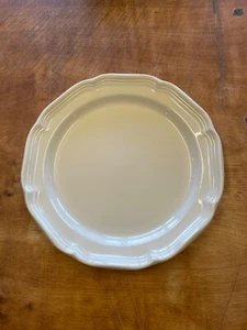 Plato de cena Mikasa FRENCH CAMPIÑA F9000 10 7/8" 1 EA 4 disponible - Imagen 1 de 3