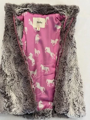 CHALECO DE PIEL SINTÉTICA HATLEY PARA NIÑOS NIÑAS VAQUERAS CABALLO TOP NUEVO TALLA 6 Foto 1 de 3