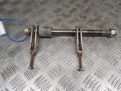 Husillo y ajustadores de rueda trasera Bridgestone BS200 200cc 1969-1971  Foto 1 de 4