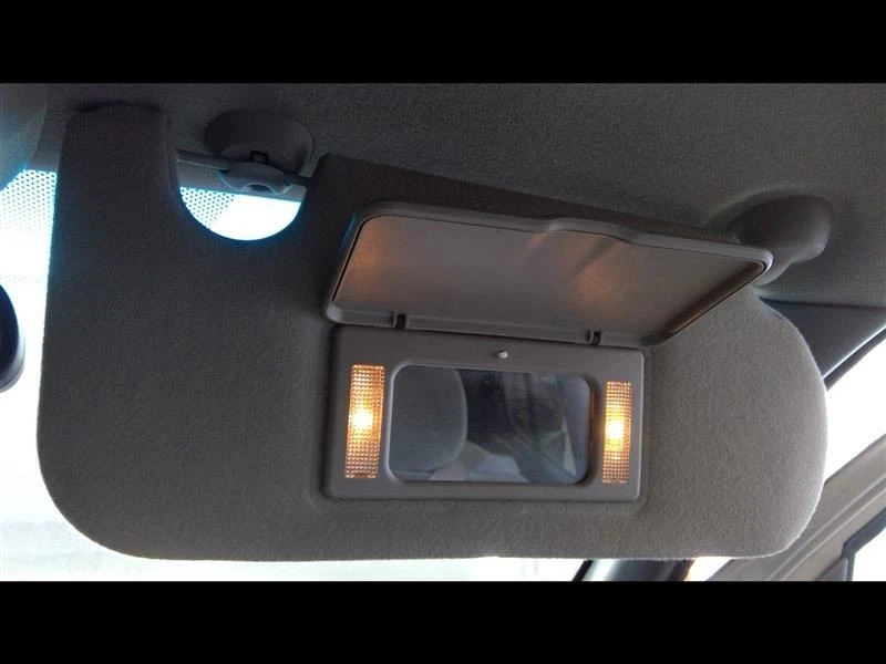 Passenger Right Sun Visor With Illumination 15194825 Fits 02-04 GMC ENVOY Foto 1 de 4