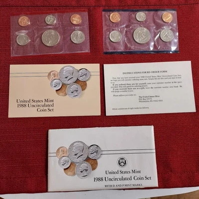 1989 US MINT UNCIRCULATED DENVER & PHILADELPHIA COIN SETS IN ORIGINAL PACKAGING - Image 1 of 3
