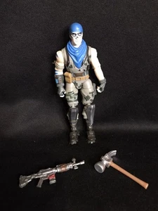 Fortnite 4" Warpaint Actionfigur - Bild 1 von 4