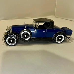 Signature 1931 Cadillac Roadster Model Car - Picture 1 of 2