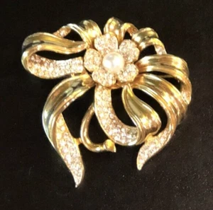 Vtg Maresco Signed Brooch Pin 3” Large Gold-Tone Flower w/ Crystals Statement - Picture 1 of 7