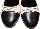 Tory Burch Flats Cap Toe Bow Gold Charm Logo Ballet Shoes 8.5 Beige