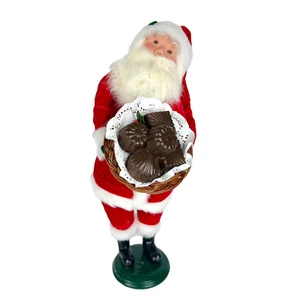 Byers Choice Carolers 2009 Santa Claus Red Velvet Suit W/ Basket of Chocolate - Picture 1 of 10