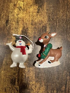 Frosty El Muñeco de Nieve y Rudolph El Reno Nariz Roja Adorno de Navidad De Colección - Imagen 1 de 11