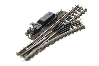 Trix Express H0 elektrische Rechtsweiche   (315589) - Bild 1 von 3