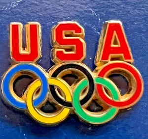 OFFICIAL USA OLYMPICS PIN BADGE NEW (OLD) ON CARD - NOT SURE WHAT YEAR THIS IS - Picture 1 of 5