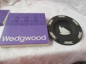 Vintage Wedgwood black Jasperware Ashtray Sailboat Ship Nautical Ropes MIB - Picture 1 of 4