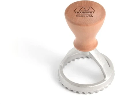 Sello clásico para hacer raviolis Marcato, redondo, 1,5 pulgadas Foto 1 de 2