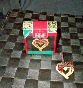 1990 Hallmark Keepsake Miniature Ornament "Country Heart" - Imagen 1 de 1