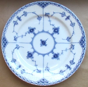 ROYAL COPENHAGEN PIATTO INSALATA MEZZO PIZZO SCANALATO BLU 71/2" 573 (11920) - Foto 1 di 2