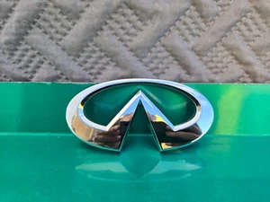 INFINITI M35H M37 M56 Q70 2011-2019 OEM TRUNK EMBLEM BADGE LOGO CHROME - Picture 1 of 2