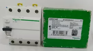 Schneider Elettrico Ild A9R21440 40 Ampere 40a 30mA Quattro Palo 4P Rcd Rccb - Foto 1 di 3