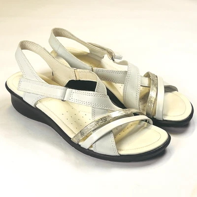 Ecco Felicia 凉鞋女式 8US/39EU 白色银色皮革绑带露趾二手状况完好 — 第 1/4 张图片