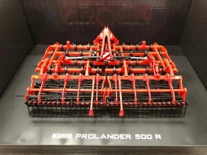 Universal Hobbies 1/32 KUHN Prolander 500R Diecast Model Collection Toy UH6267 - Picture 1 of 6
