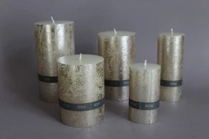 Weiss & Rose Folie Stumpen Kerze handgefertigt durchgefärbt in 5 Größen - Picture 1 of 8