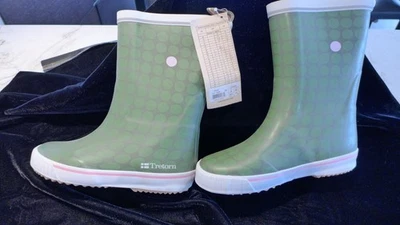 LADIES TRETORN GREEN/ (PINK TRIM & LINING) CALF RAIN BOOTS SIZE 4 US, 35 UK - Image 1 of 4