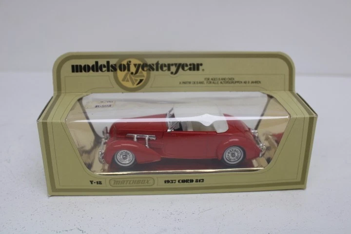 Matchbox Models Of Yesteryear Y-18 1937 Cord 812 Red Diecast Model Car - Image 1 of 4