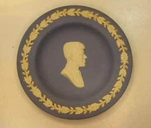 Bandeja de platos vintage de los años 60 Wedgwood azul jaspe President John F Kennedy JFK - Imagen 1 de 9