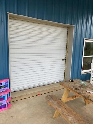 Puerta de garaje enrollable de 8' x 7' - Ideal para hogares, cobertizos, unidades de almacenamiento Foto 1 de 3