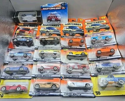Large Lot (18) NEW Matchbox, Hot Wheels, Maisto Diecast Plastic Toy Cars - Image 1 of 4