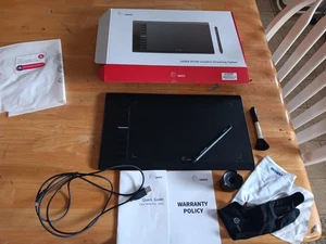 Ugee M708 Graphic Drawing Tablet, 10x6 in - Black (FBA_UG-M708-US) - Bild 1 von 1