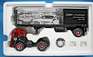 Tractor First Gear 1953 blanco 3000 con remolque 30' ATA/100 aniversario nuevo - Imagen 1 de 7