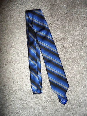 Ótimo Apt. Gravata masculina listra azul preta 9 nova sem etiquetas - Imagem 1 de 3
