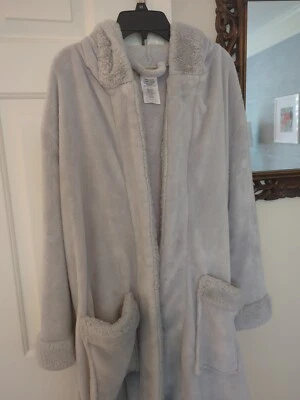 Pottery Barn Teen Recycled Faux-Fur Trim Knee-length Robe One-size Gray Hooded - Image 1 of 4