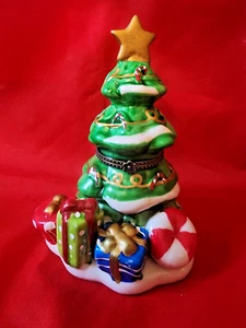 CVS 2010 Porcelain 5.5 in. ChrstmasTree Trinket Box - Picture 1 of 9