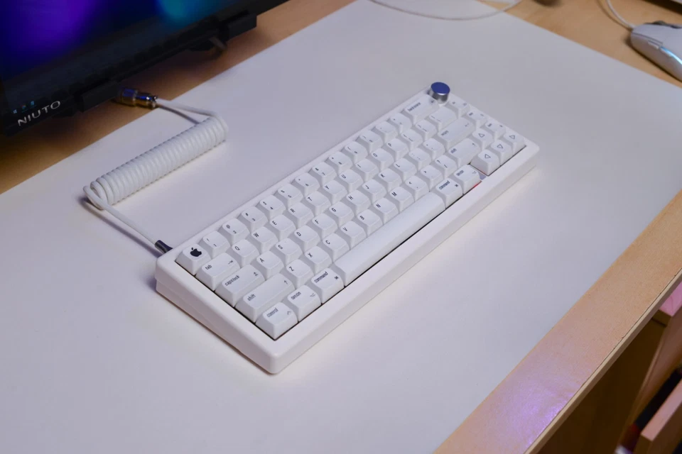 Custom Modded mechanical keyboard GMK67 65 Lubed Switches Apple Themed hot-swap - Image 1 of 4