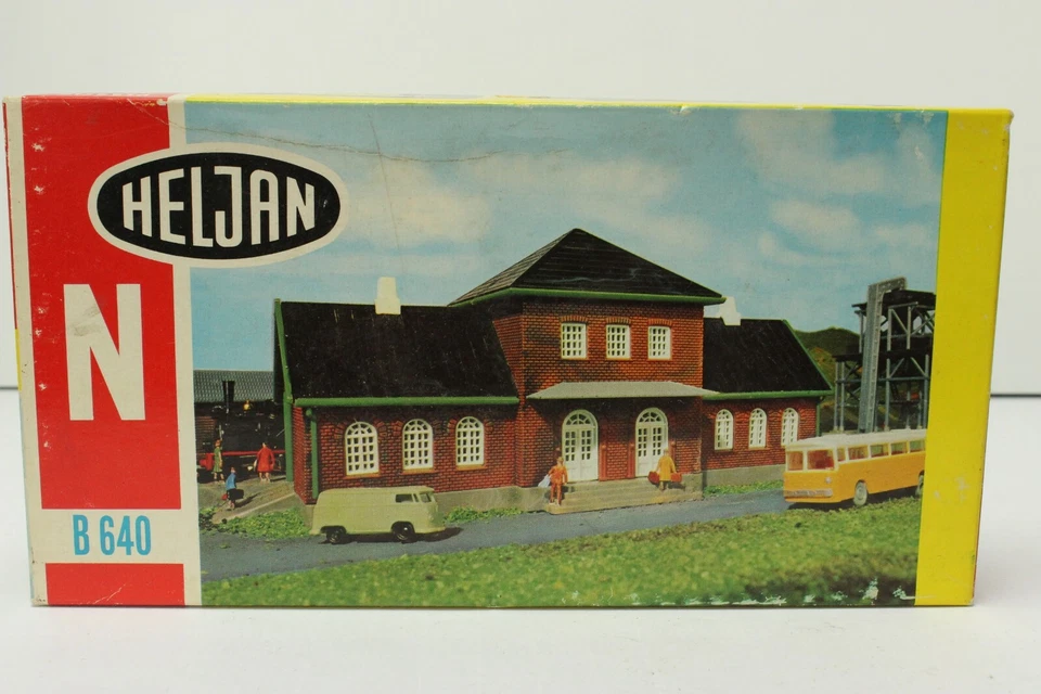 Heljan B 640 N Scale Sandy River Train Station Brick 2 Story Kit - Image 1 of 4