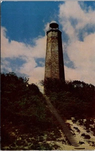 Vintage Leuchtturm Turm auf Sanddüne Treppe Farbfoto Postkarte Landschaft - Bild 1 von 3