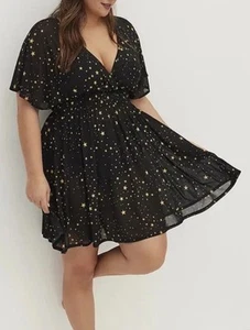 NWT Torrid Plus Size 4 4X 26 MESH SMOCK WAIST COVERUP DRESS - Picture 1 of 3