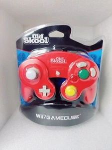 Old Skool Dual Analog Controller for Nintendo Game Cube and Wii - Red - Picture 1 of 2
