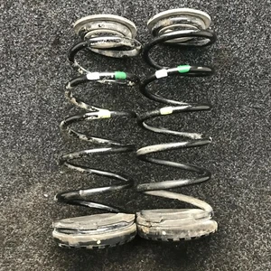 Hyundai I10 II IA BA Feder Fahrwerksfeder Spiralfeder Federn HINTEN LINKS RECHTS - Bild 1 von 2