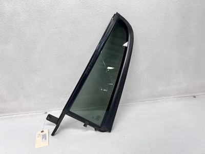 02-17 LINCOLN NAVIGATOR REAR LEFT QUARTER WINDOW FIXED VENT GLASS, OEM LOT3580 Foto 1 de 4