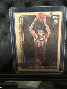 2025 Topps Basketball Tyrese Proctor RC Wood Parallel /25 Cavaliers - Bild 1 von 3