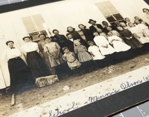 Foto de clase escuela Percival foto de estudio vintage a bordo Minnie Olson Wickman - Imagen 1 de 24
