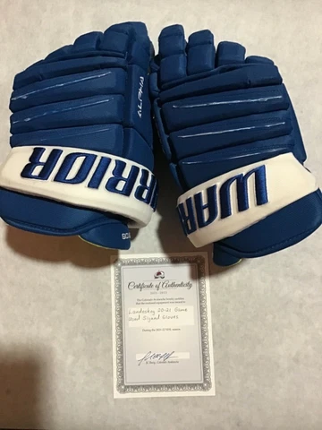 Colorado Avalanche Game Used Signed Gabriel Landeskog Gloves 20-21 Avalanche COA Cover