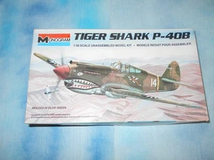 P-40B TIGER SHARK WORLD WAR II MONOGRAM 1/48 MODEL AIRPLANE KIT IN OPEN BOX - Bild 1 von 3