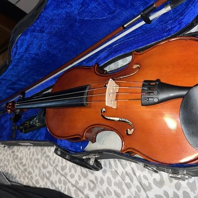 anton breton violin With Case Ab 10 Bow Needs To Be Restrung - Image 1 of 4